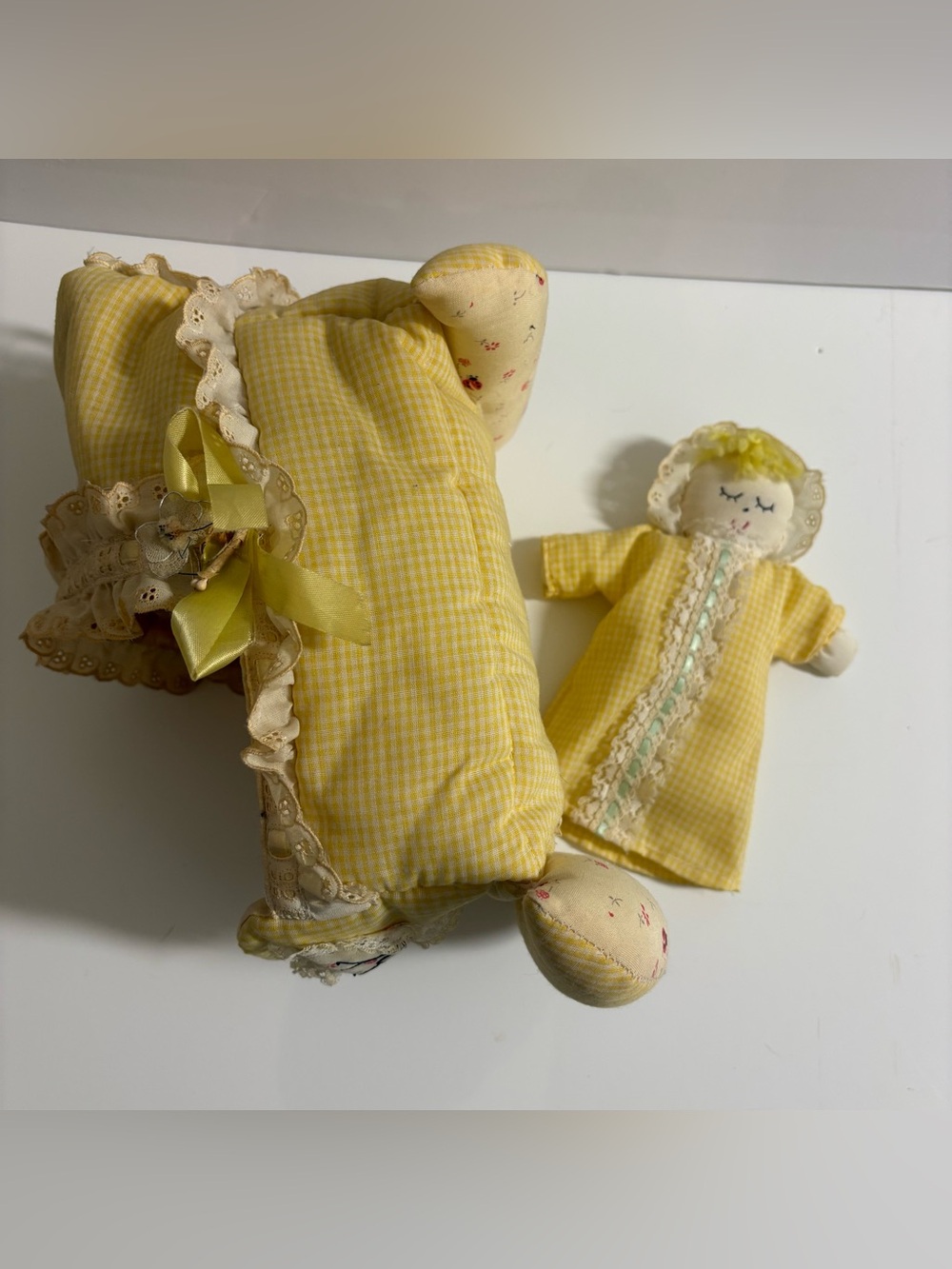 Vintage Handmade Baby Doll Bed Bassinet & Doll Cuddle Plush Yellow Lace Gingham - Picture 11 of 13